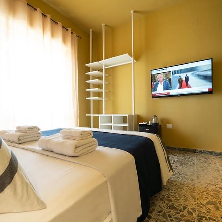Boutique Rooms Carbonazzi 17 Кальяри Экстерьер фото