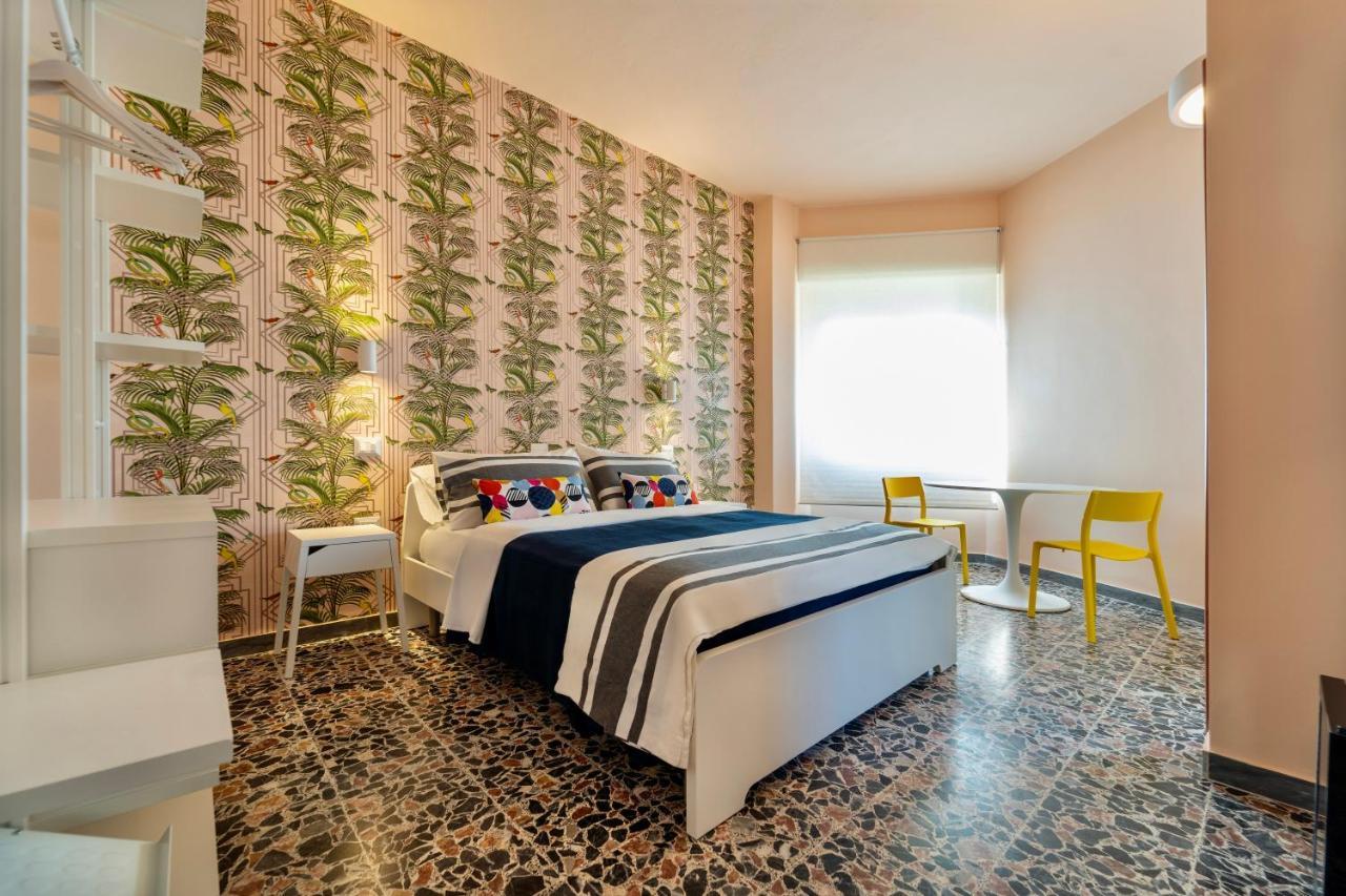 Boutique Rooms Carbonazzi 17 Кальяри Экстерьер фото