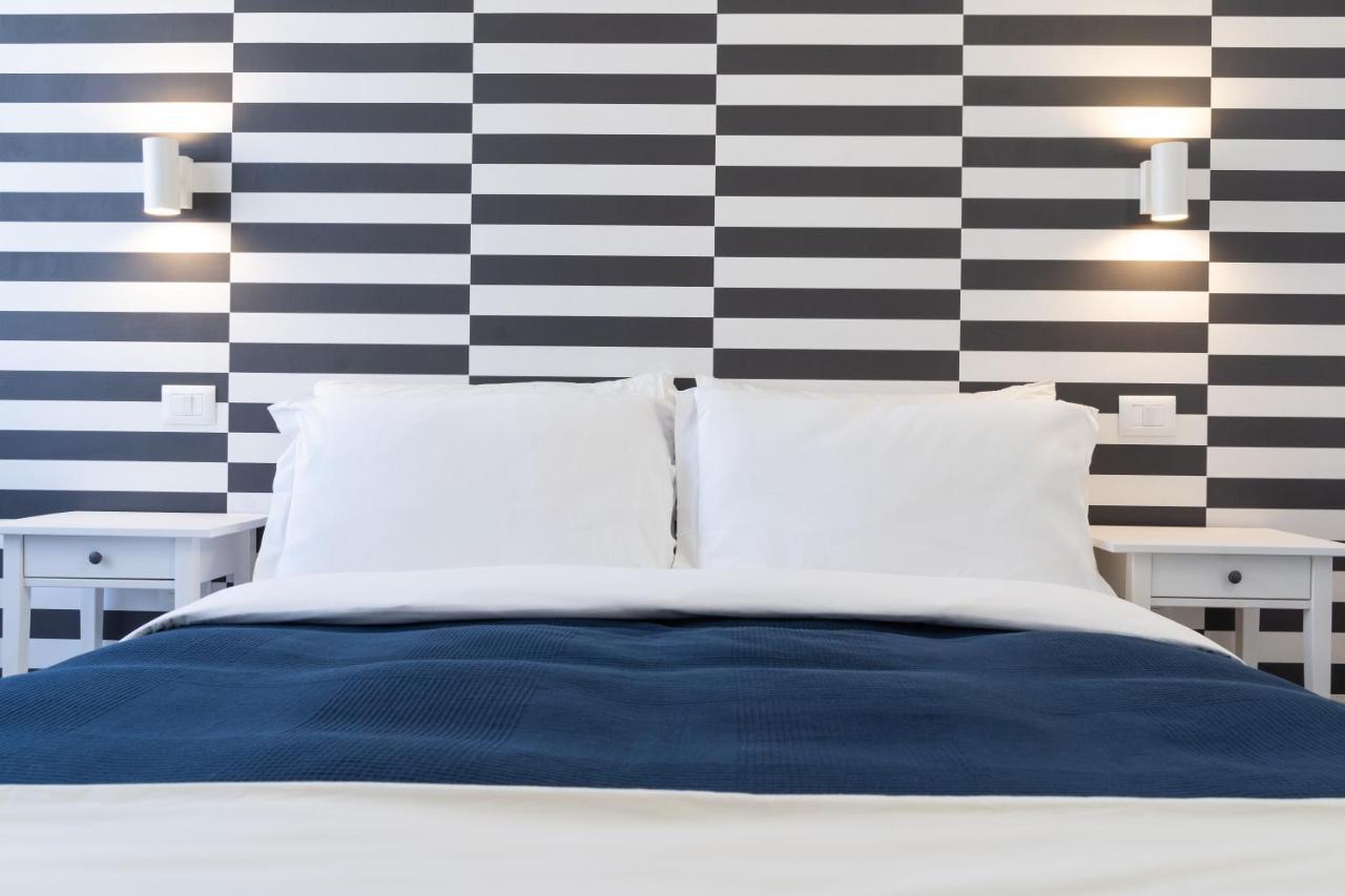 Boutique Rooms Carbonazzi 17 Кальяри Экстерьер фото