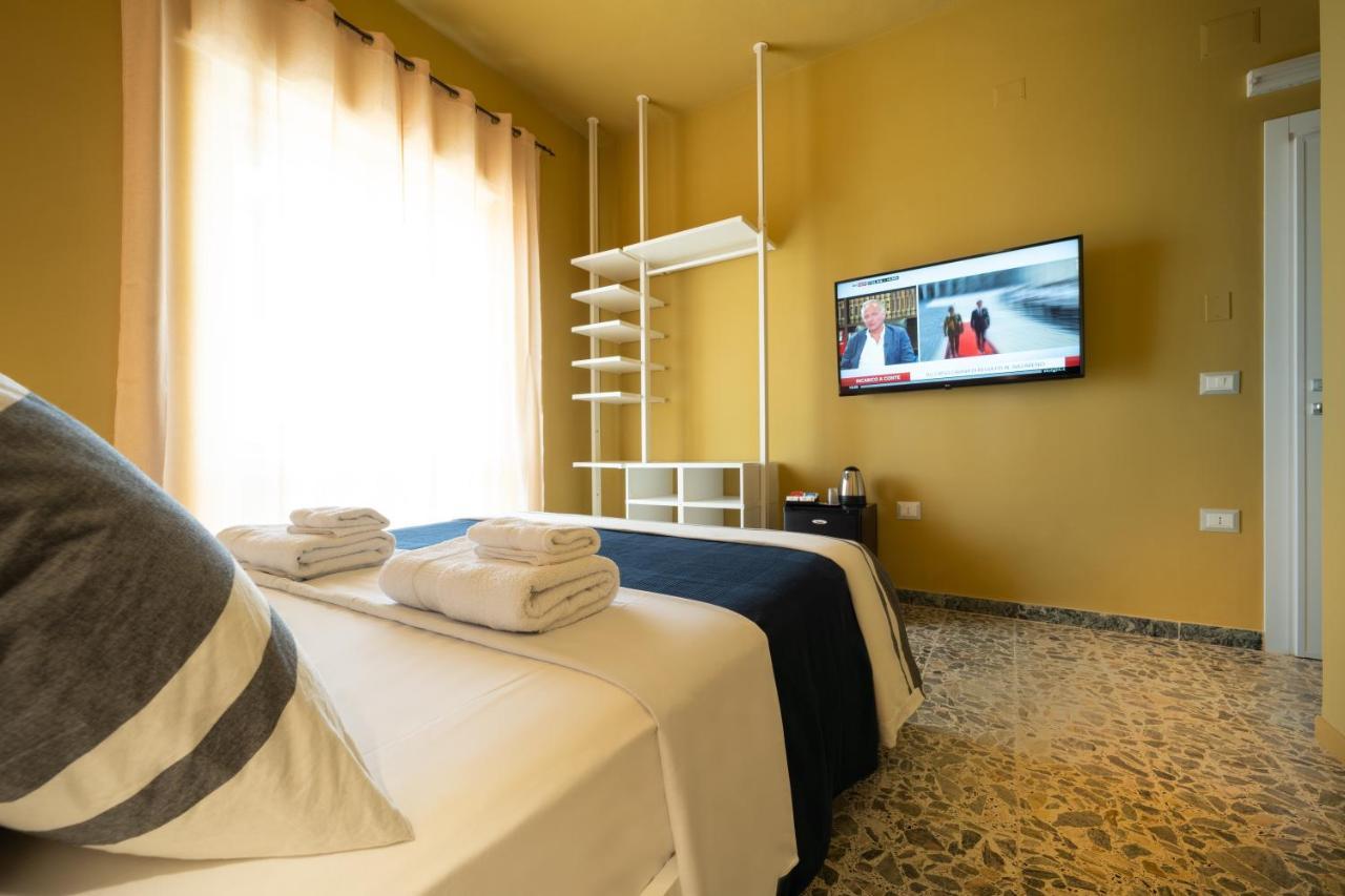 Boutique Rooms Carbonazzi 17 Кальяри Экстерьер фото