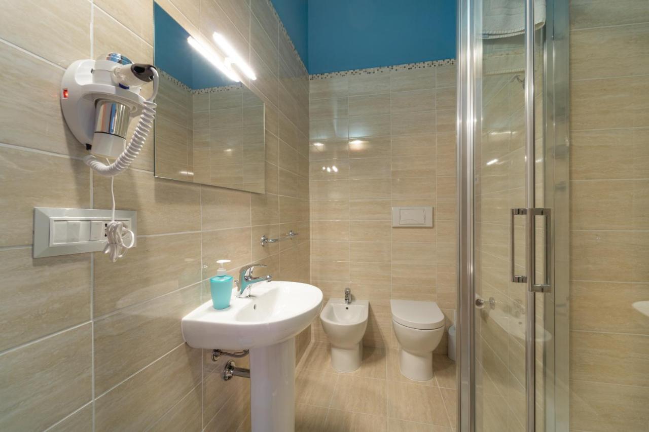 Boutique Rooms Carbonazzi 17 Кальяри Экстерьер фото