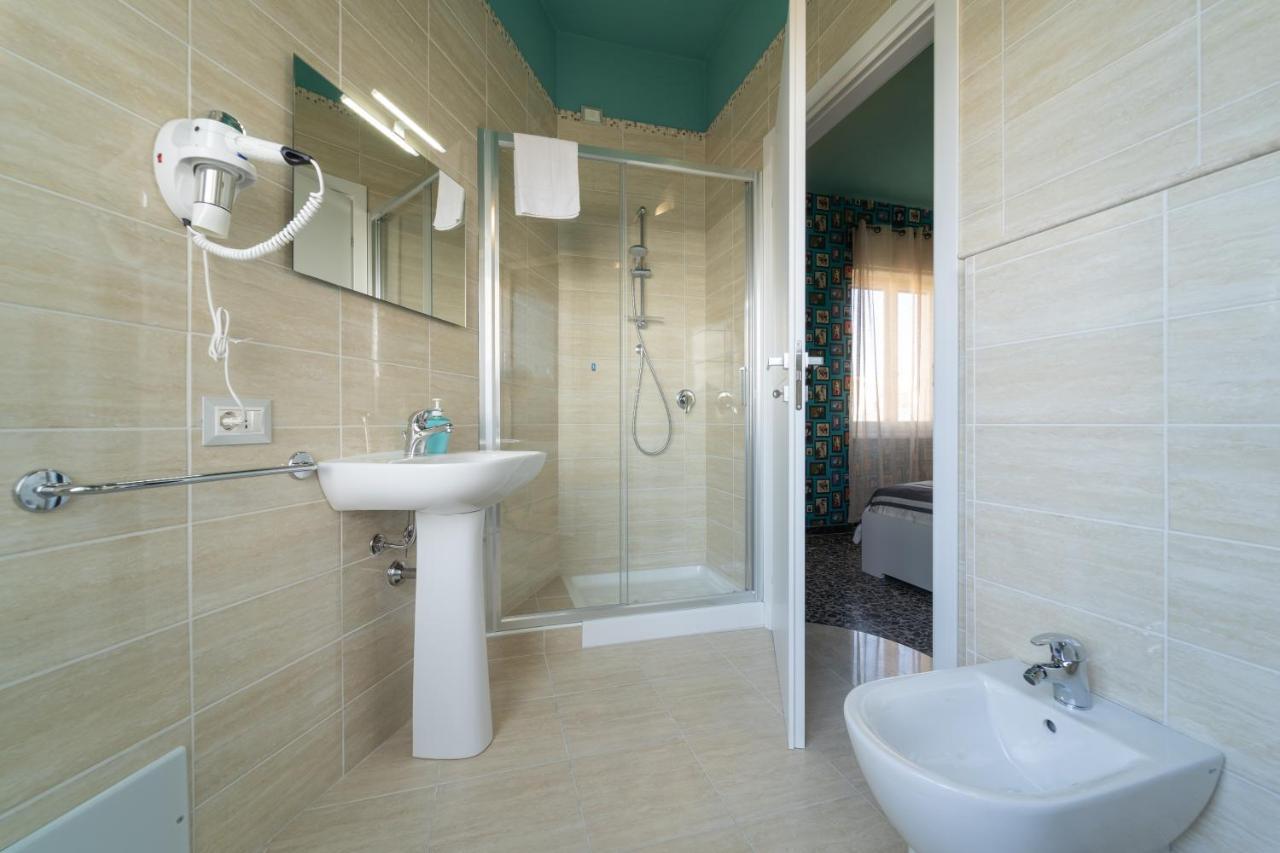 Boutique Rooms Carbonazzi 17 Кальяри Экстерьер фото